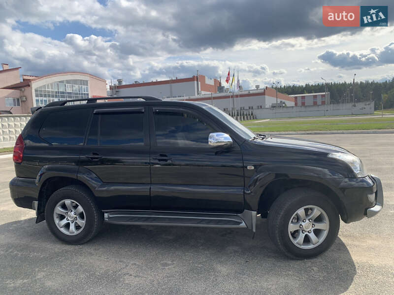 Внедорожник / Кроссовер Toyota Land Cruiser Prado 2006 в Малине