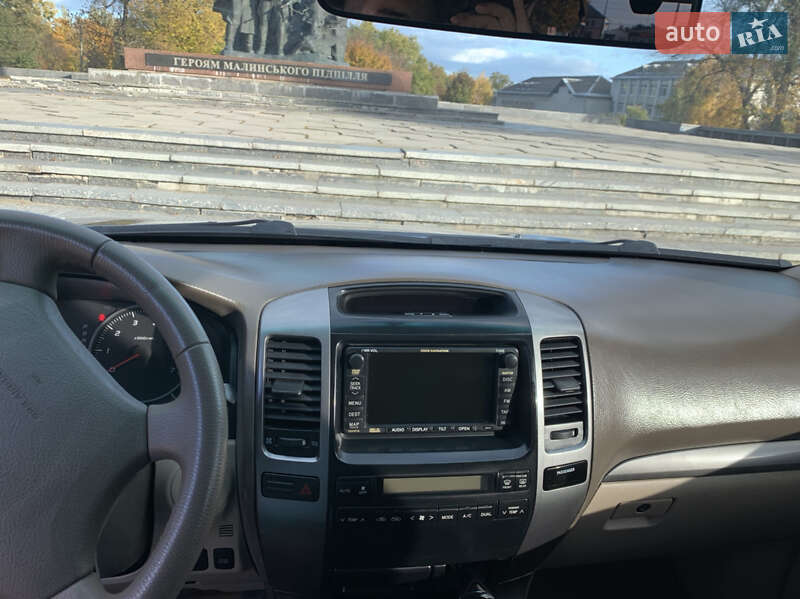 Внедорожник / Кроссовер Toyota Land Cruiser Prado 2006 в Малине