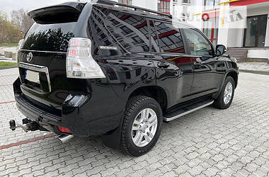 Позашляховик / Кросовер Toyota Land Cruiser Prado 2013 в Івано-Франківську