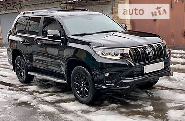 Внедорожник / Кроссовер Toyota Land Cruiser Prado 2020 в 