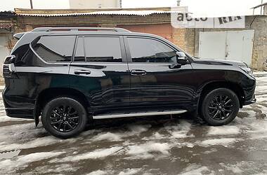 Внедорожник / Кроссовер Toyota Land Cruiser Prado 2020 в 
