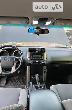 Внедорожник / Кроссовер Toyota Land Cruiser Prado 2013 в Днепре