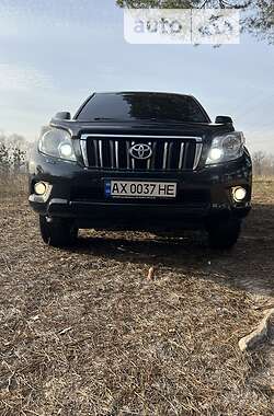 Внедорожник / Кроссовер Toyota Land Cruiser Prado 2011 в Харькове