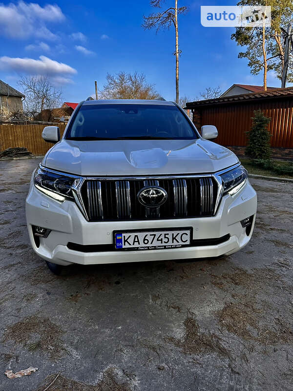 Позашляховик / Кросовер Toyota Land Cruiser Prado 2018 в Києві