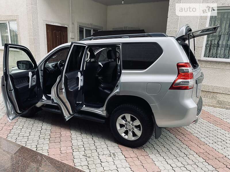 Внедорожник / Кроссовер Toyota Land Cruiser Prado 2014 в Тячеве