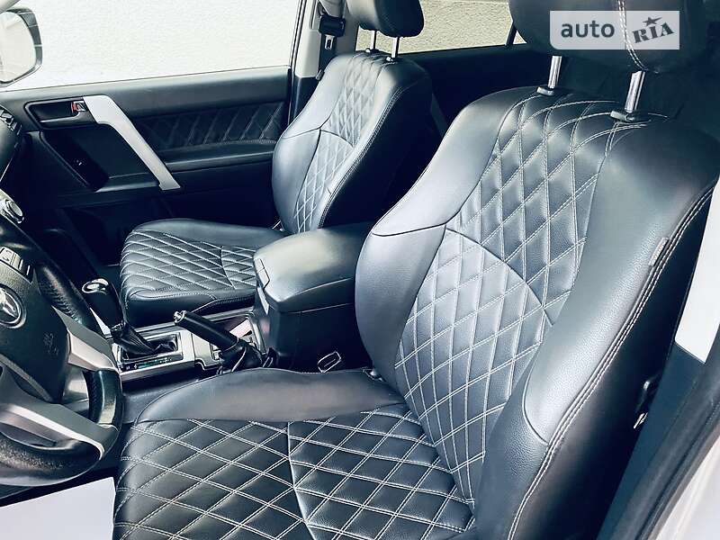 Внедорожник / Кроссовер Toyota Land Cruiser Prado 2014 в Тячеве