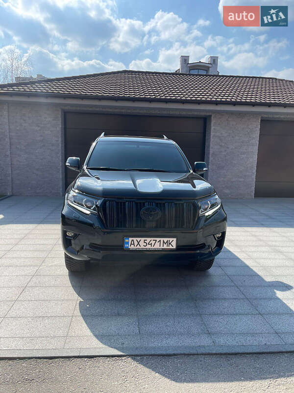 Позашляховик / Кросовер Toyota Land Cruiser Prado 2017 в Дніпрі фото 6 Позашляховик / Кросовер Toyota Land Cruiser Prado 2017 в Дніпрі