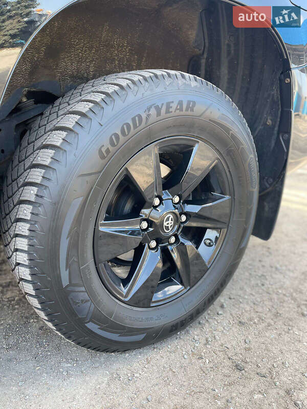 Позашляховик / Кросовер Toyota Land Cruiser Prado 2017 в Дніпрі фото 27 Позашляховик / Кросовер Toyota Land Cruiser Prado 2017 в Дніпрі