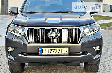 Внедорожник / Кроссовер Toyota Land Cruiser Prado 2018 в 