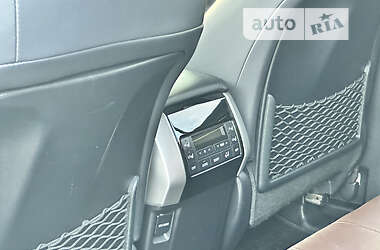 Внедорожник / Кроссовер Toyota Land Cruiser Prado 2018 в 