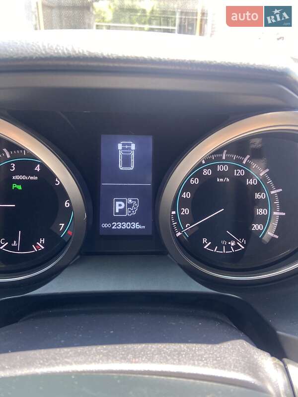 Внедорожник / Кроссовер Toyota Land Cruiser Prado 2011 в Запорожье