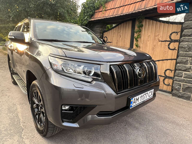 Toyota Land Cruiser Prado 2022