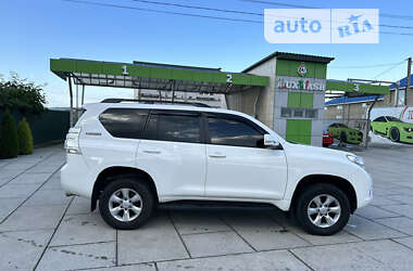 Внедорожник / Кроссовер Toyota Land Cruiser Prado 2012 в Хусте