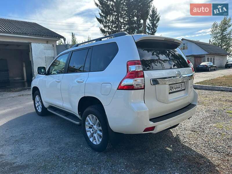 Внедорожник / Кроссовер Toyota Land Cruiser Prado 2016 в Романове