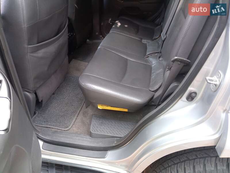 Внедорожник / Кроссовер Toyota Land Cruiser Prado 2005 в Днепре