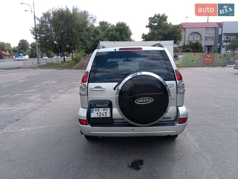 Внедорожник / Кроссовер Toyota Land Cruiser Prado 2005 в Днепре