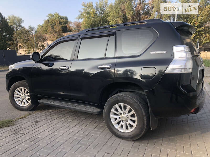 Внедорожник / Кроссовер Toyota Land Cruiser Prado 2011 в Каменском