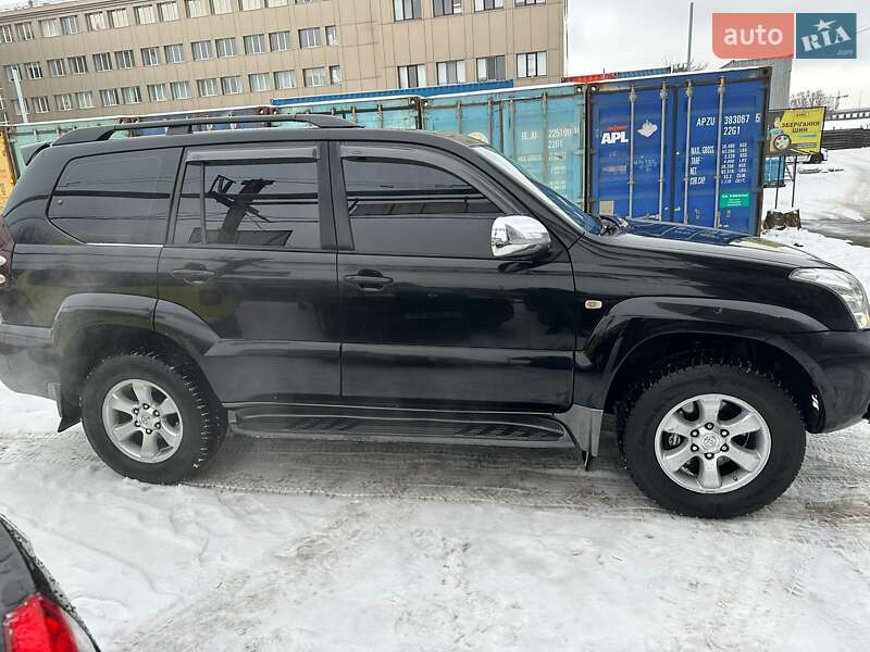 Внедорожник / Кроссовер Toyota Land Cruiser Prado 2005 в Киеве