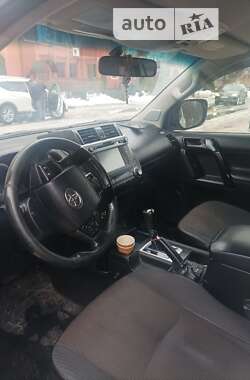 Внедорожник / Кроссовер Toyota Land Cruiser Prado 2013 в 