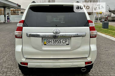 Внедорожник / Кроссовер Toyota Land Cruiser Prado 2013 в 