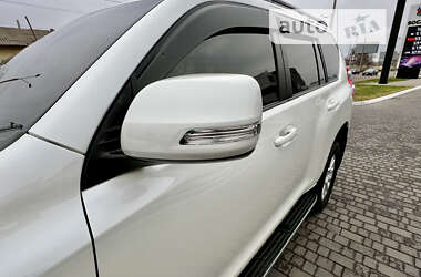 Внедорожник / Кроссовер Toyota Land Cruiser Prado 2013 в 