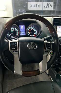 Внедорожник / Кроссовер Toyota Land Cruiser Prado 2013 в Полтаве