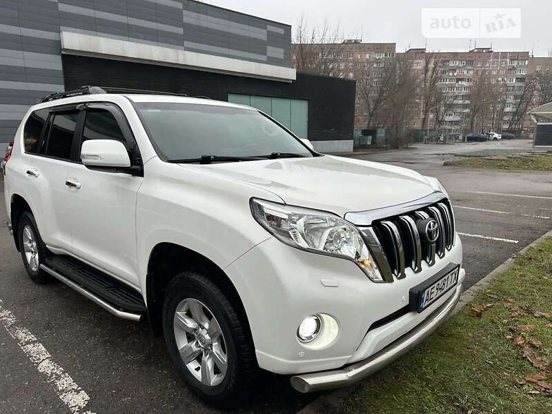 Позашляховик / Кросовер Toyota Land Cruiser Prado 2017 в Дніпрі фото 3 Позашляховик / Кросовер Toyota Land Cruiser Prado 2017 в Дніпрі