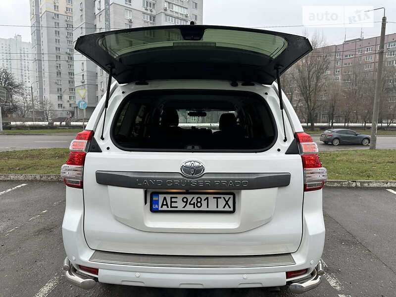 Позашляховик / Кросовер Toyota Land Cruiser Prado 2017 в Дніпрі фото 6 Позашляховик / Кросовер Toyota Land Cruiser Prado 2017 в Дніпрі