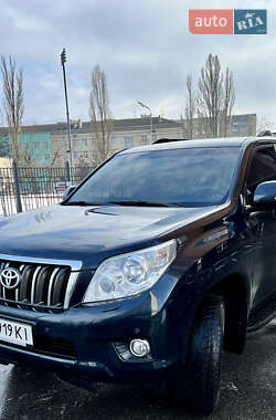 Позашляховик / Кросовер Toyota Land Cruiser Prado 2013 в Києві