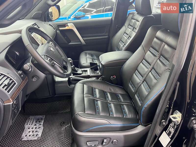 Позашляховик / Кросовер Toyota Land Cruiser Prado 2021 в Києві