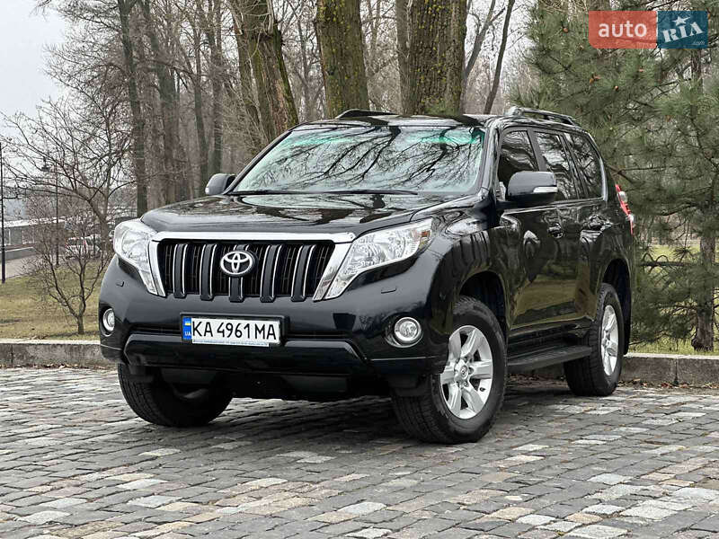 Внедорожник / Кроссовер Toyota Land Cruiser Prado 2016 в Сваляве
