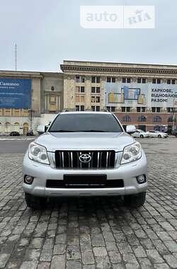 Позашляховик / Кросовер Toyota Land Cruiser Prado 2010 в Києві