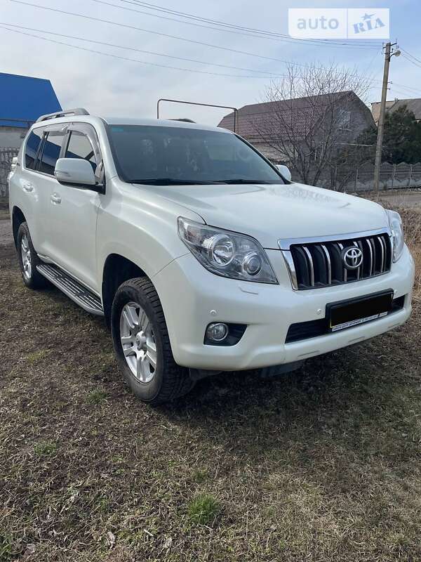 Позашляховик / Кросовер Toyota Land Cruiser Prado 2011 в Запоріжжі