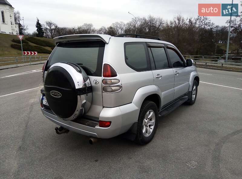 Позашляховик / Кросовер Toyota Land Cruiser Prado 2005 в Чернігові
