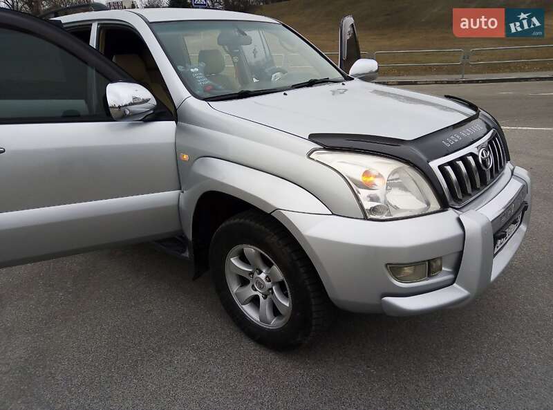 Позашляховик / Кросовер Toyota Land Cruiser Prado 2005 в Чернігові