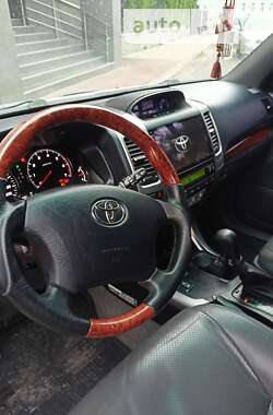 Внедорожник / Кроссовер Toyota Land Cruiser Prado 2004 в Ромнах