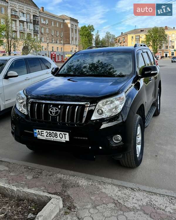 Toyota Land Cruiser Prado 2011