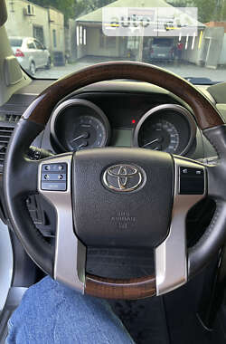 Внедорожник / Кроссовер Toyota Land Cruiser Prado 2013 в Днепре