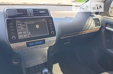 Внедорожник / Кроссовер Toyota Land Cruiser Prado 2021 в Днепре