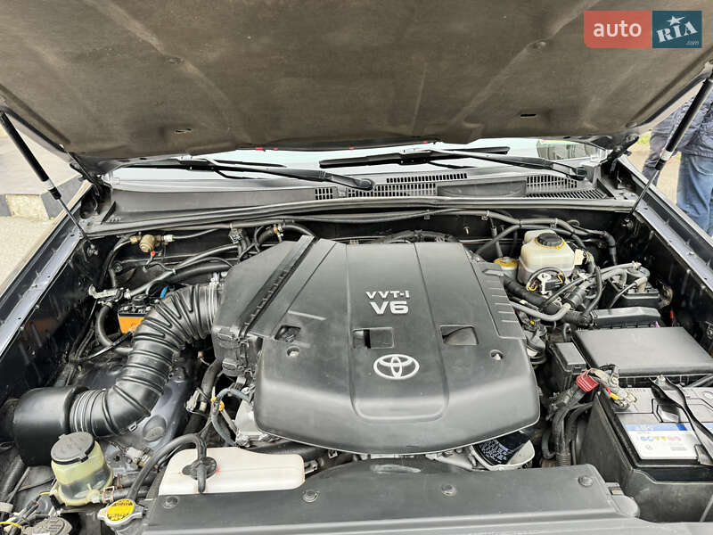 Внедорожник / Кроссовер Toyota Land Cruiser Prado 2008 в Днепре