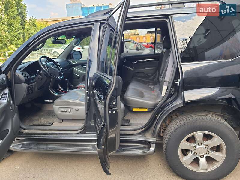 Позашляховик / Кросовер Toyota Land Cruiser Prado 2008 в Києві
