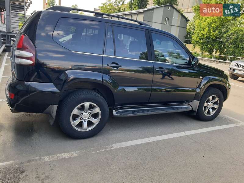Позашляховик / Кросовер Toyota Land Cruiser Prado 2008 в Києві