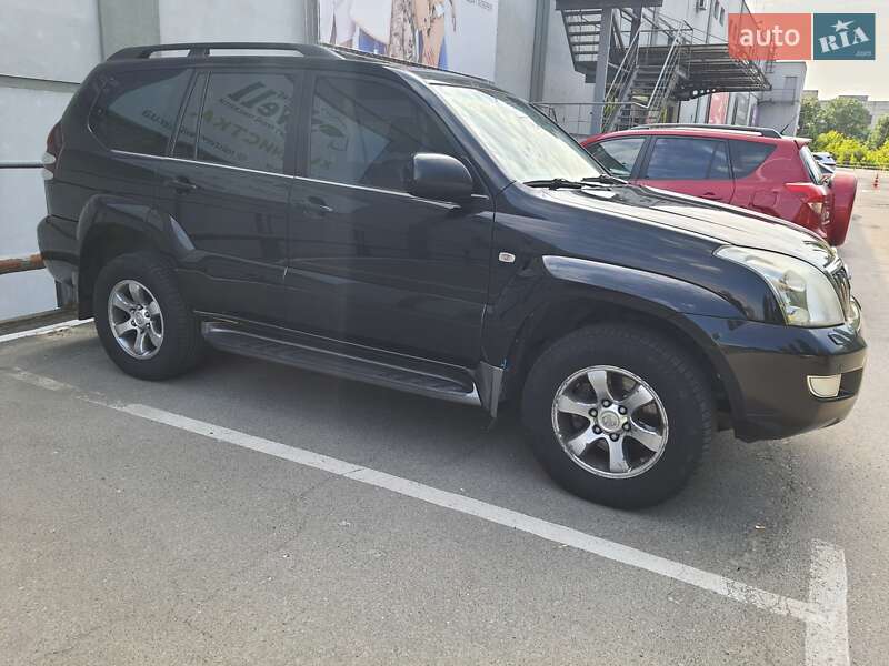 Позашляховик / Кросовер Toyota Land Cruiser Prado 2008 в Києві