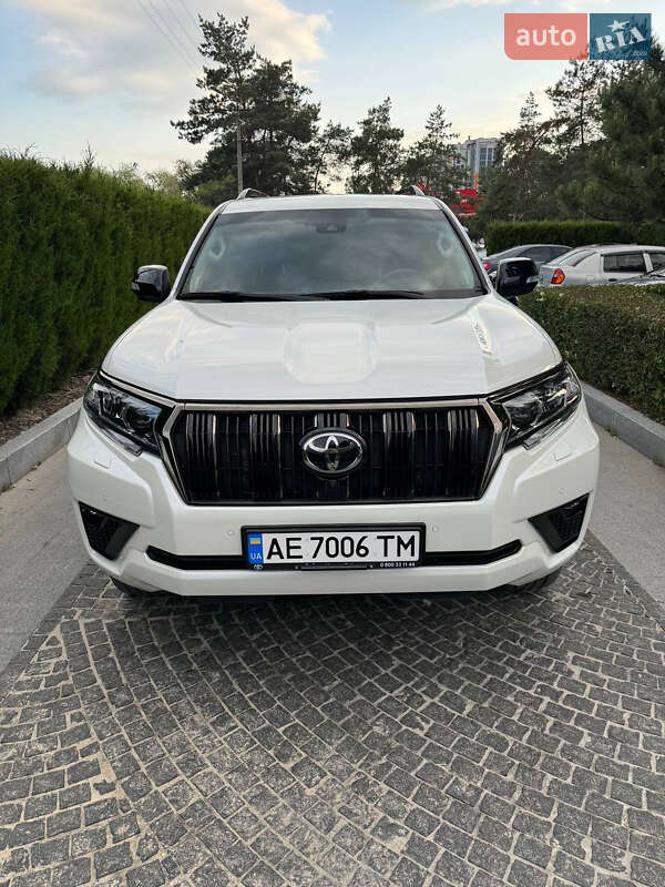 Внедорожник / Кроссовер Toyota Land Cruiser Prado 2022 в Днепре