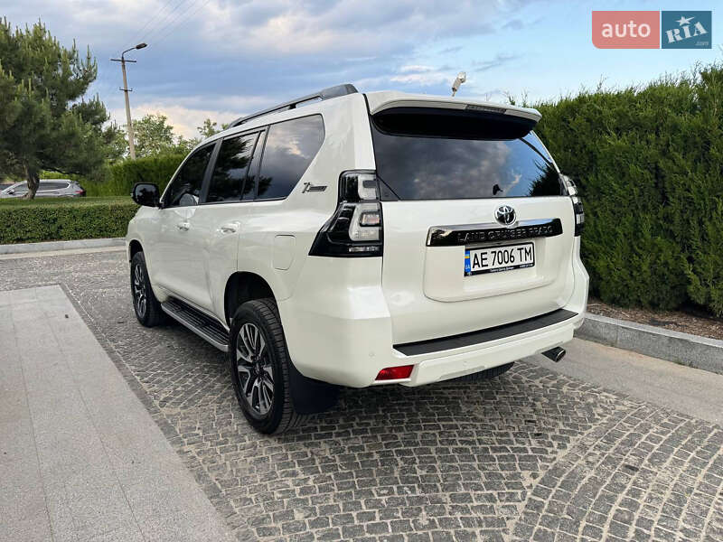 Toyota Land Cruiser Prado 2022