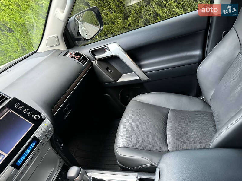 Внедорожник / Кроссовер Toyota Land Cruiser Prado 2022 в Днепре
