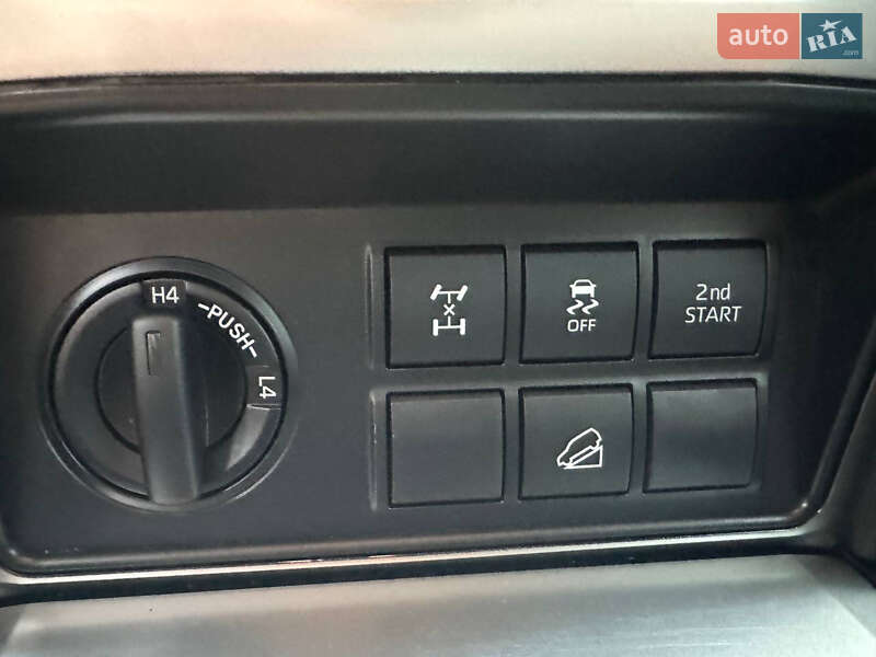 Внедорожник / Кроссовер Toyota Land Cruiser Prado 2022 в Днепре