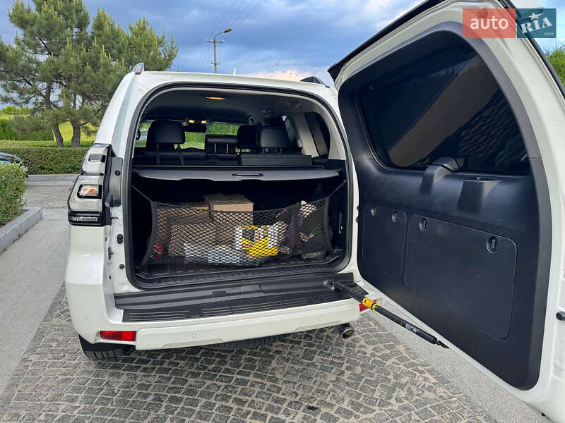 Внедорожник / Кроссовер Toyota Land Cruiser Prado 2022 в Днепре