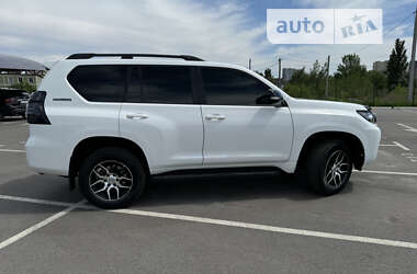 Внедорожник / Кроссовер Toyota Land Cruiser Prado 2021 в Киеве