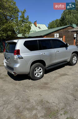 Внедорожник / Кроссовер Toyota Land Cruiser Prado 2010 в 